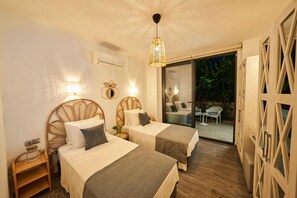 3 habitaciones, tabla de planchar con plancha y cuna de viaje 