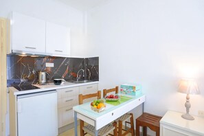 Fridge, dishwasher, coffee/tea maker, toaster - Angela Suite in Kassiopi (Kassiopi)