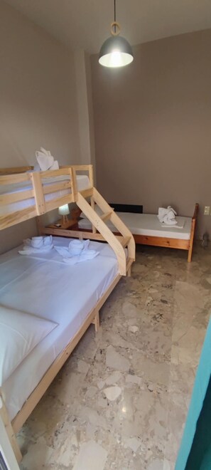 2 bedrooms, iron/ironing board, free WiFi, bed sheets - Family central in Kalamata (Kalamata)