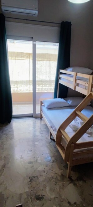 2 bedrooms, iron/ironing board, free WiFi, bed sheets - Family central in Kalamata (Kalamata)