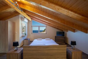 1 slaapkamer, een strijkplank/strijkijzer, gratis wifi, beddengoed
