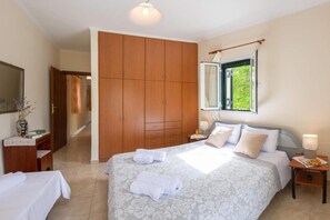 2 habitaciones, tabla de planchar con plancha y wifi gratis 