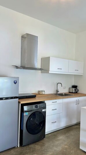 Luokittelematon kuva, 5 kautta 22, painike