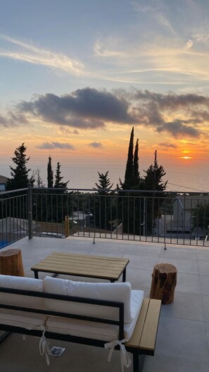 Terrace/patio - Two Bedroom Villa - Villa  3 (Agios Nikitas)