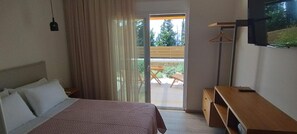 2 habitaciones, tabla de planchar con plancha y wifi gratis 