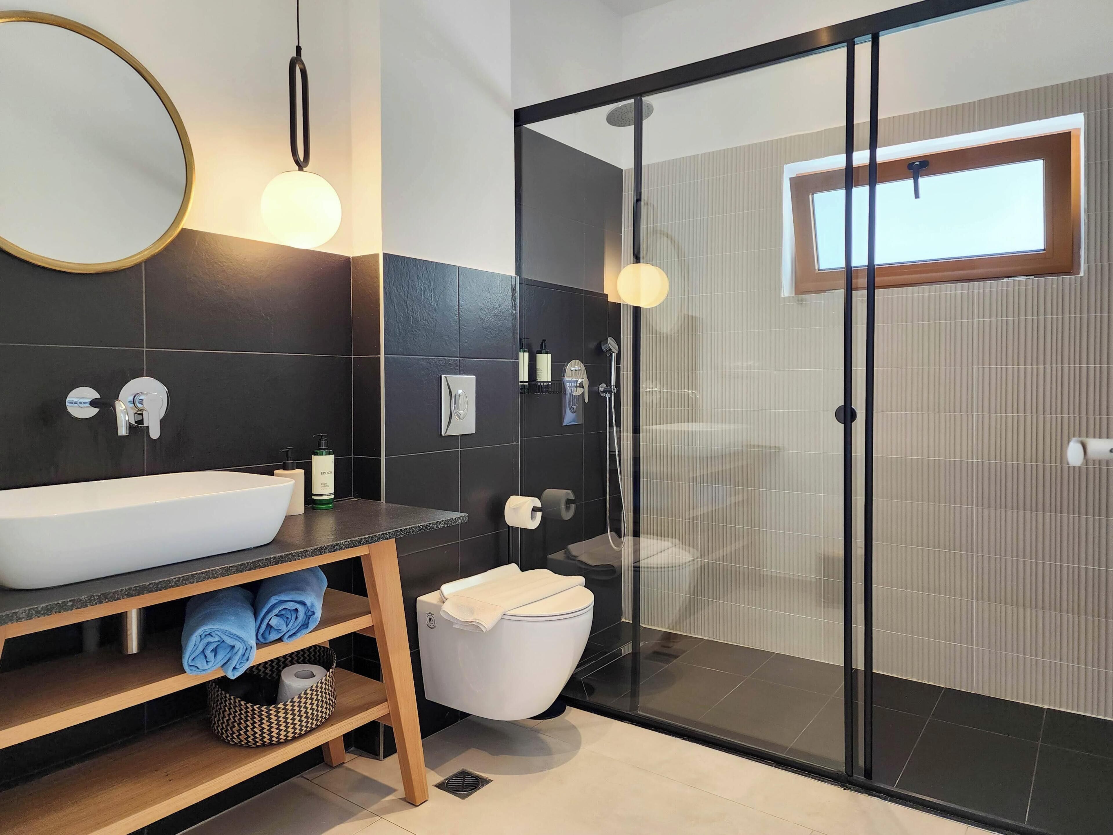 Deluxe-Doppelzimmer, Balkon | Badezimmer