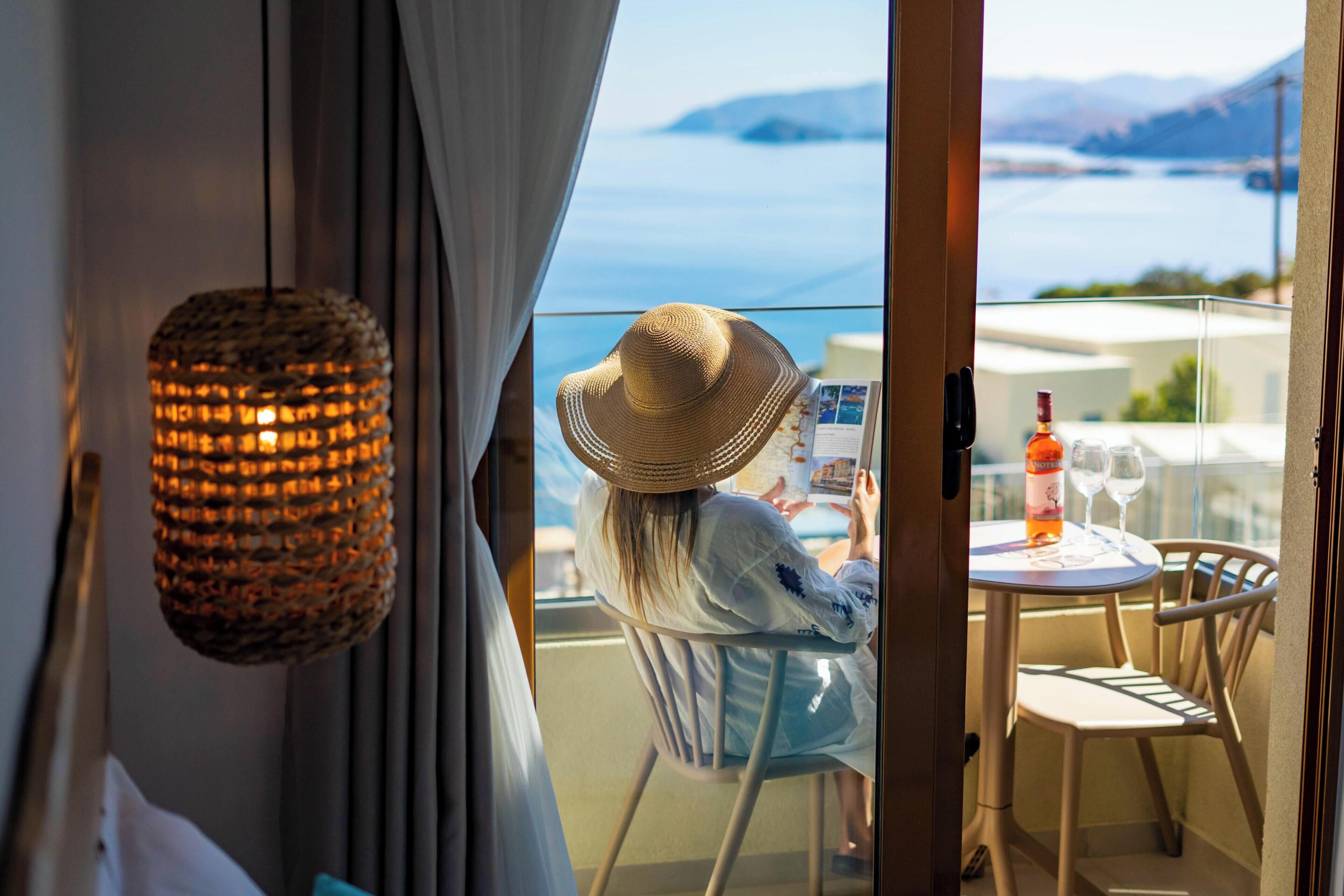 Standard Double Room, Balcony, Sea View | Interior