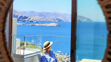 Superior Double Room, Balcony, Sea View | Interior