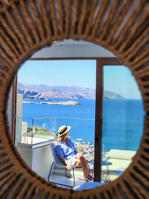 Superior Double Room, Balcony, Sea View | Interior - Zoe Boutique Hotel (Mylopotamos)
