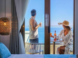 Habitación estándar doble, balcón, vistas al mar | Caja fuerte, cortinas opacas, sistema de insonorización y wifi gratis