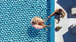 Outdoor pool, free pool cabanas, pool umbrellas - Zoe Boutique Hotel (CRETE)