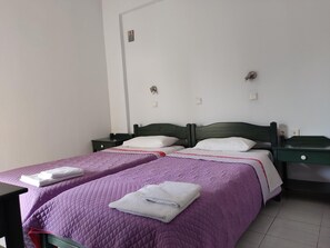 Iron/ironing board, free WiFi, bed sheets - Zinovia One-Bedroom Apartment with Balcony (Agioi Apostoloi (Crete))