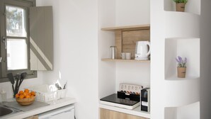 Private kitchen - Deluxe Family Suite Erato (Vothonas)