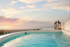 Pool - Panoramic Cave | Jetted Tub | Sea & Sunset View (Oia)