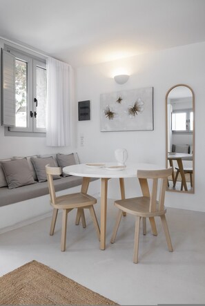 Dining - myMykonos Guest House (Platis Gialos)