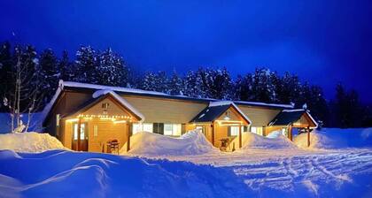 Pet-Friendly | Yellowstone 31 MI | Bear Cave 2