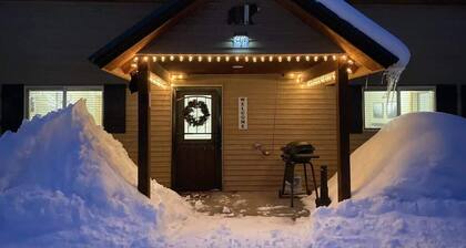 Pet-Friendly | Yellowstone 31 MI | Bear Cave 2