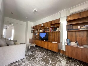 TV - Plato - Acropolis Residence Apartment (Athina)
