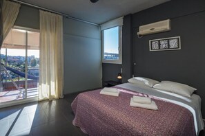 2 bedrooms, iron/ironing board, travel cot, free WiFi