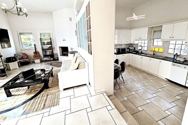 リビング エリア