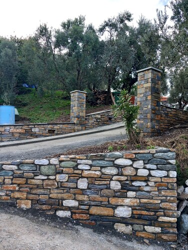 Ovrios  Stone  House