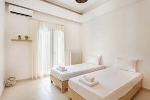 2 bedrooms, iron/ironing board, free WiFi, bed sheets - Mirsini's Apartment in Chania center (Chania)