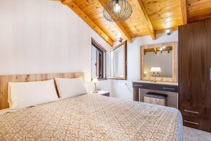 2 bedrooms, iron/ironing board, travel cot, free WiFi - Platania's   Horizon (Platanias)