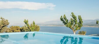 Villa Akrolithos with Private Pool