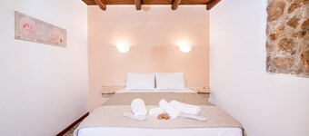 Villa Akrolithos with Private Pool