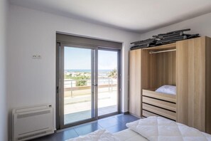 2 bedrooms, iron/ironing board, travel cot, free WiFi - Kayzo Luxury Apartment With Pool (Dempla)