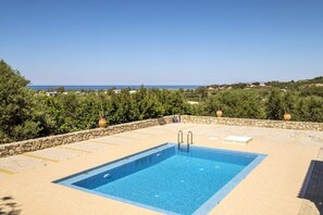 Pool - Kayzo Luxury Apartment With Pool (Dempla)