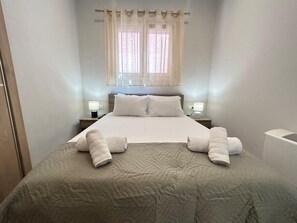 2 bedrooms, iron/ironing board, free WiFi, bed sheets - Venetian Kamara in Old Town Chania (Chania)