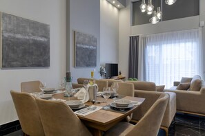 Dining - Villa Hope in Chania (Mournies)