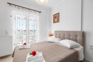1 bedroom, iron/ironing board, free WiFi, bed sheets - Rias Sea View Apartment (Daratsos)