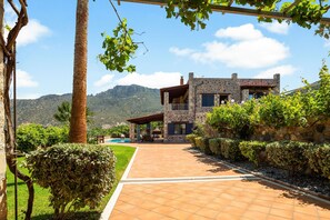 Property grounds - Kambos Horizon Villa (Kampos)