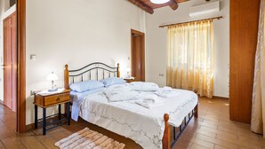Room - Kambos Paradise Villa (Kampos)
