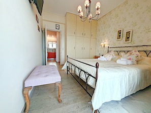 1 bedroom, iron/ironing board, travel cot, bed sheets