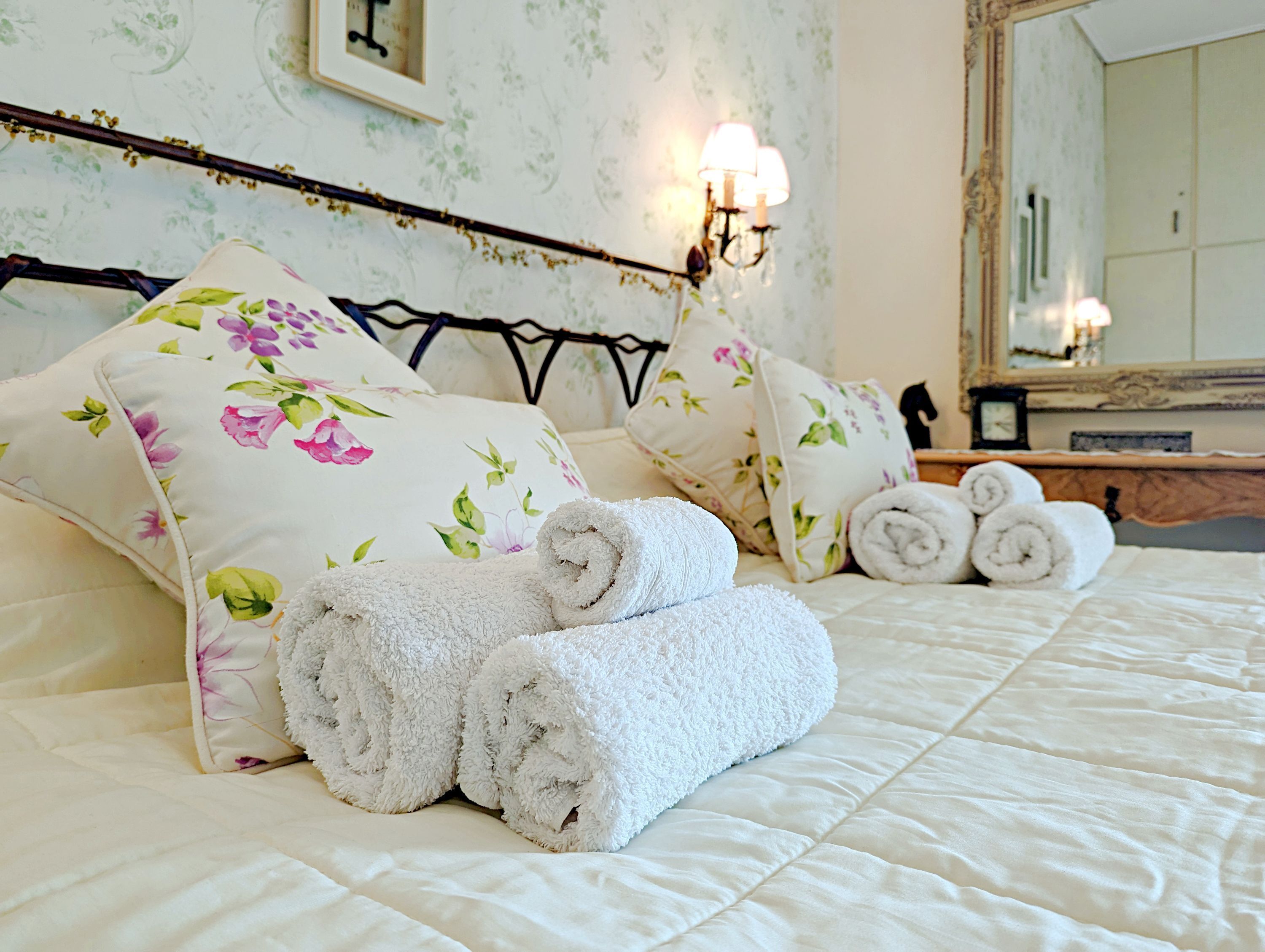 1 bedroom, iron/ironing board, travel cot, bed sheets