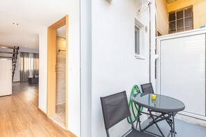 Dining - Nevas Apartment in Center Chania 1 (Chania)