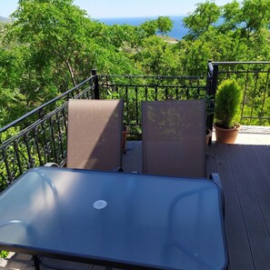 Property grounds - Evdokia's Samos Home (Koumeika)