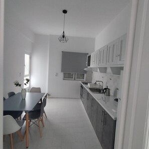 Fridge, oven, stovetop, coffee/tea maker - Samos Home by the sea (Kampos Marathokampou)