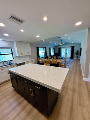 Imagen sin descripción, 3 de 24, botón