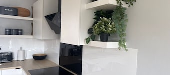 Central Horsham Flat | Free Parking