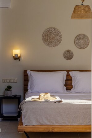 Room - The Hydor Element Of Gaea (Loutra)