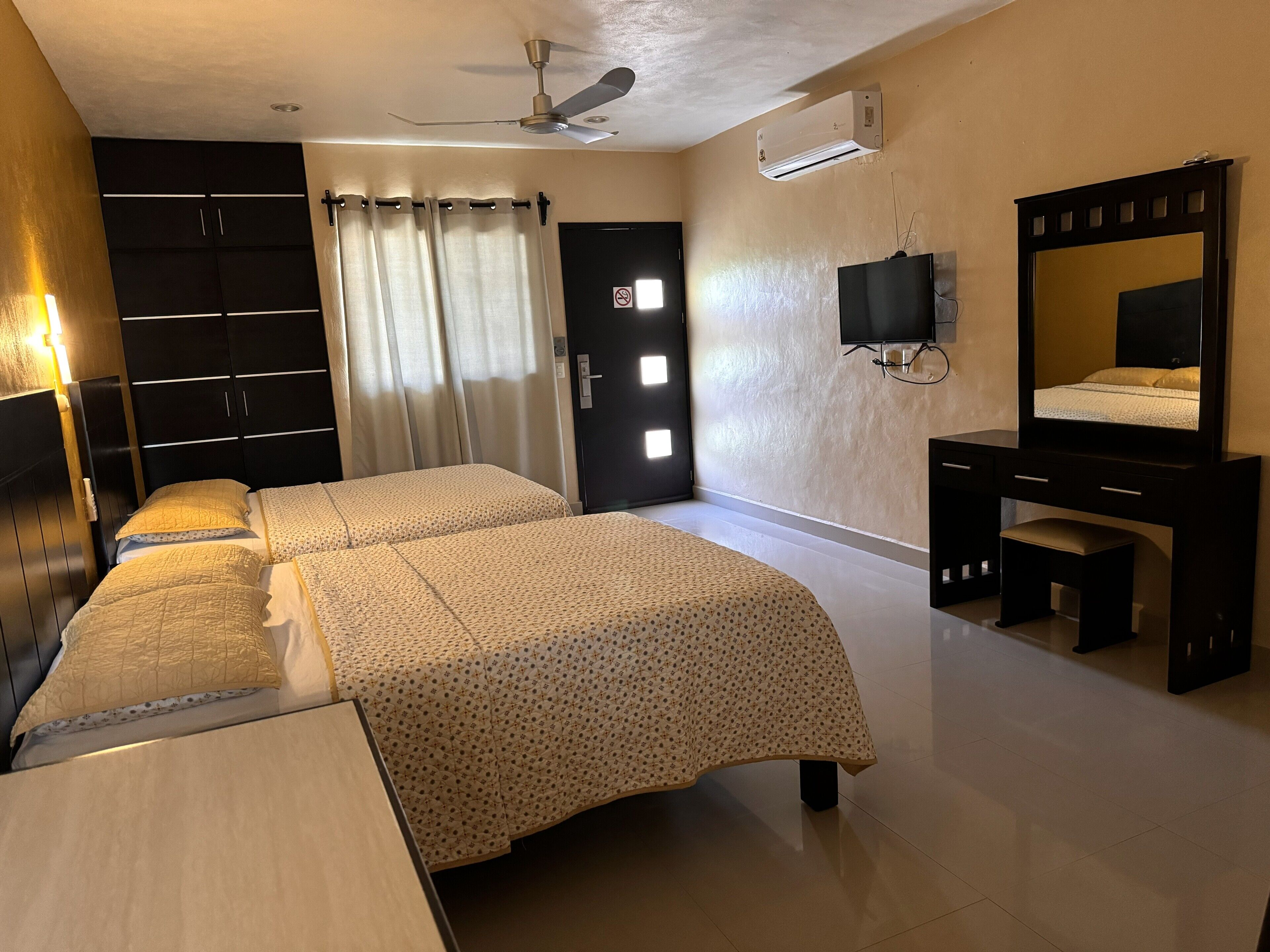 Quarto casal clássico | Wi-Fi de cortesia