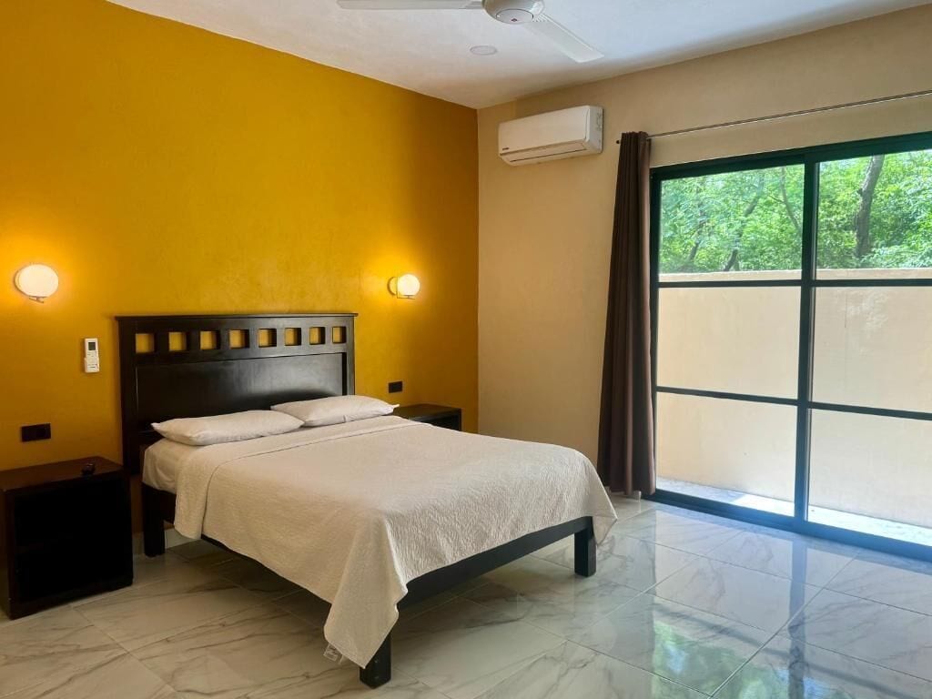 Quarto solteiro econômico | Wi-Fi de cortesia