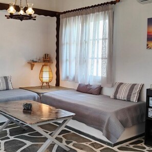 Interior - Sylvia's house at Vagia (Vagia)