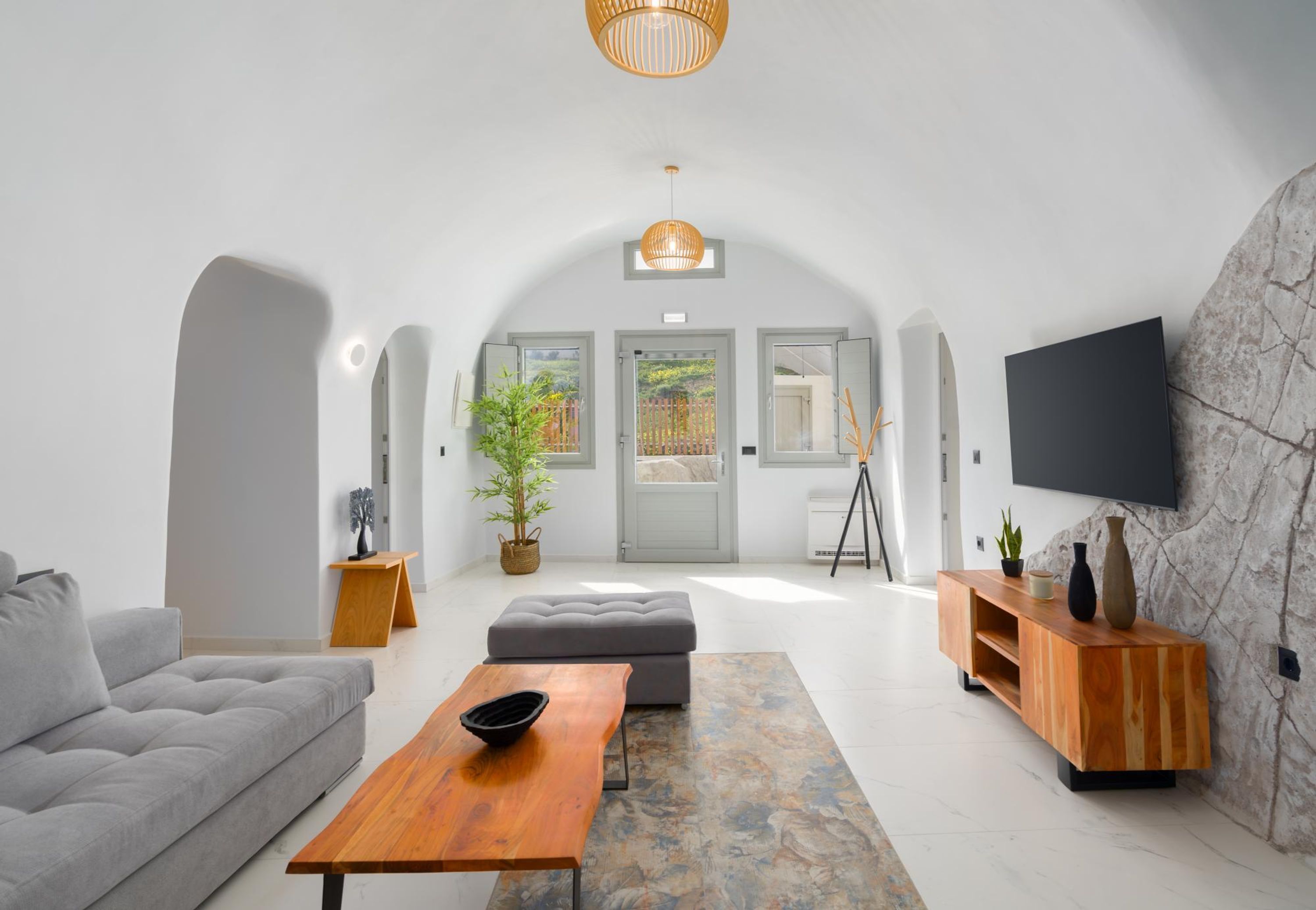 Fernseher, Kamin