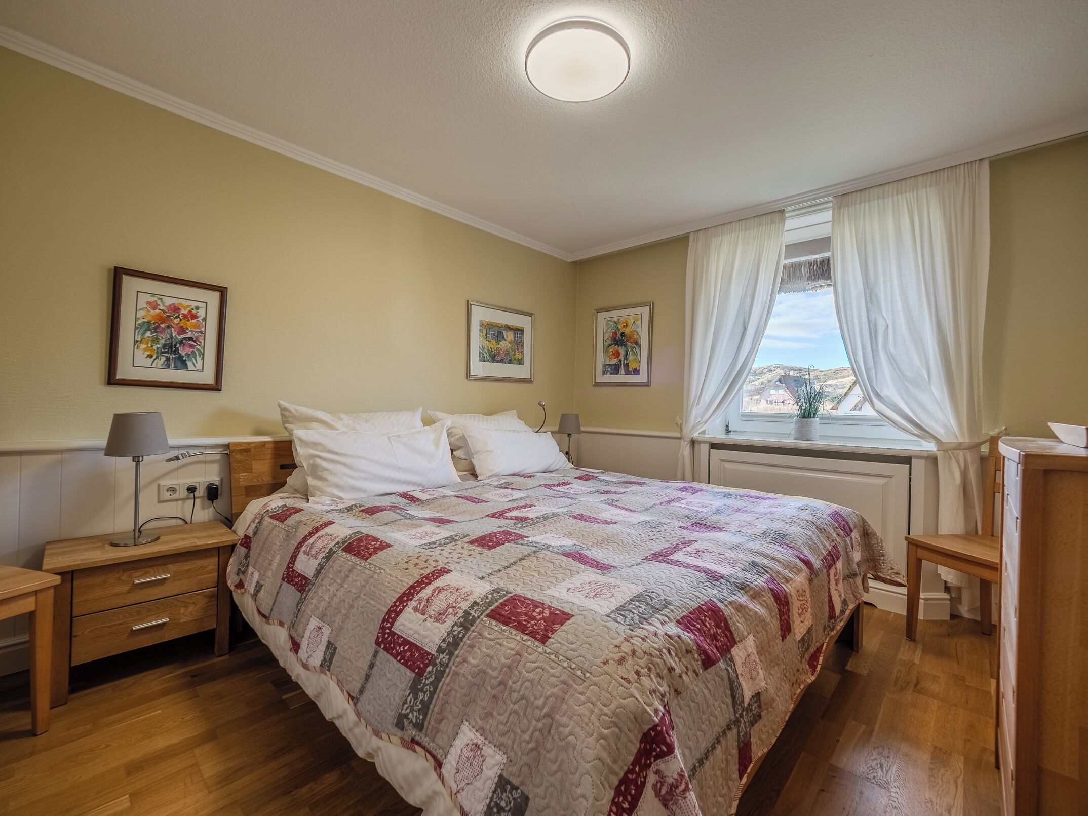 Strykejern/-brett, reiseseng for barn og wi-fi (inkludert)