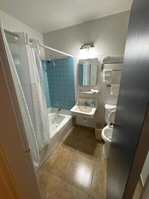 Håndklæder, Sæbe, Shampoo, Toiletpapir